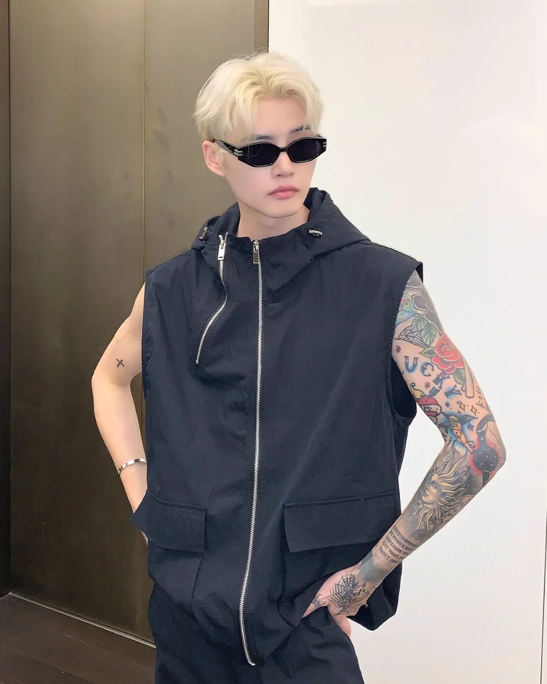 Tech Zip Hood Vest / Wide Pants Setup CBJ0083