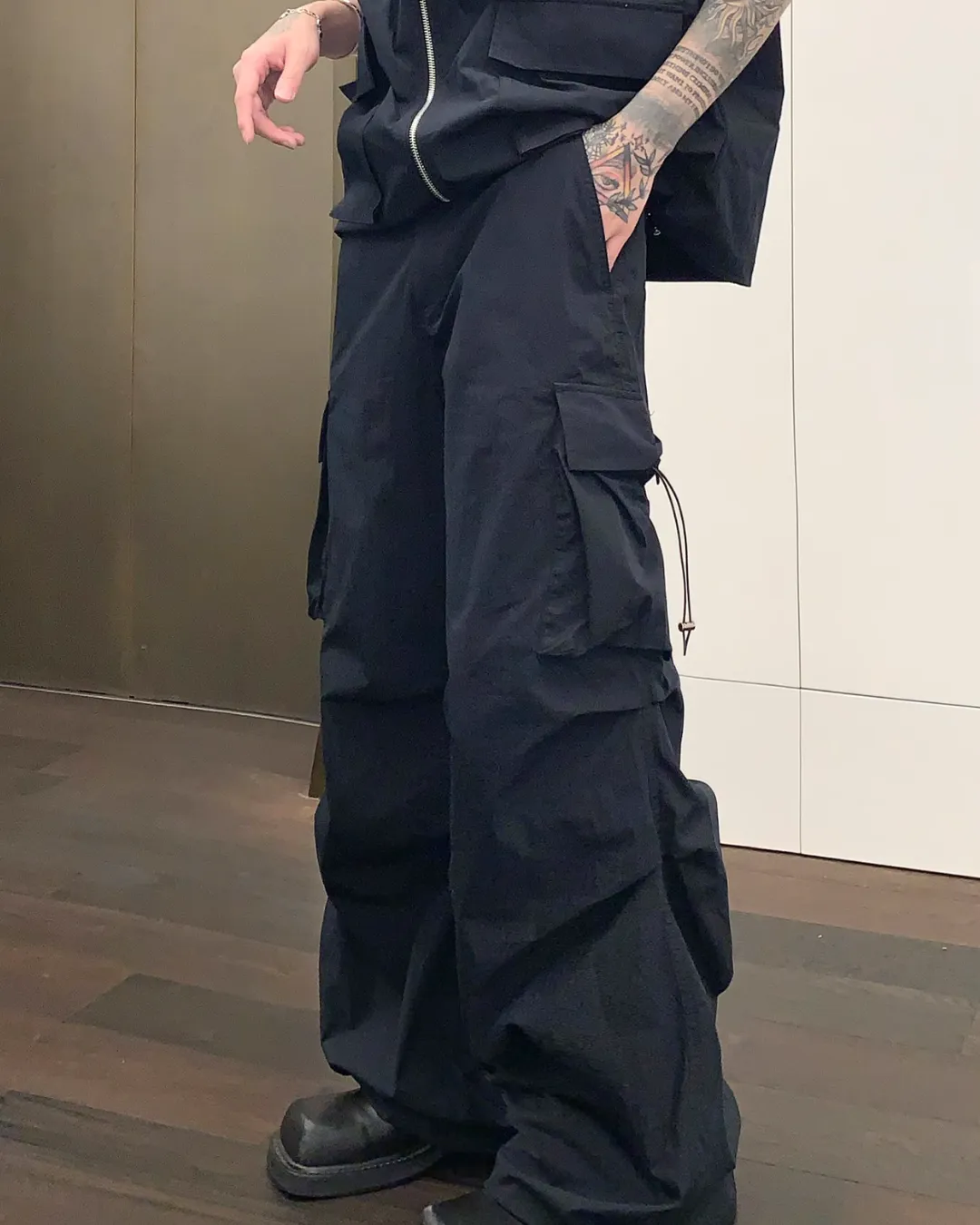 Tech Zip Hood Vest / Wide Pants Setup CBJ0083